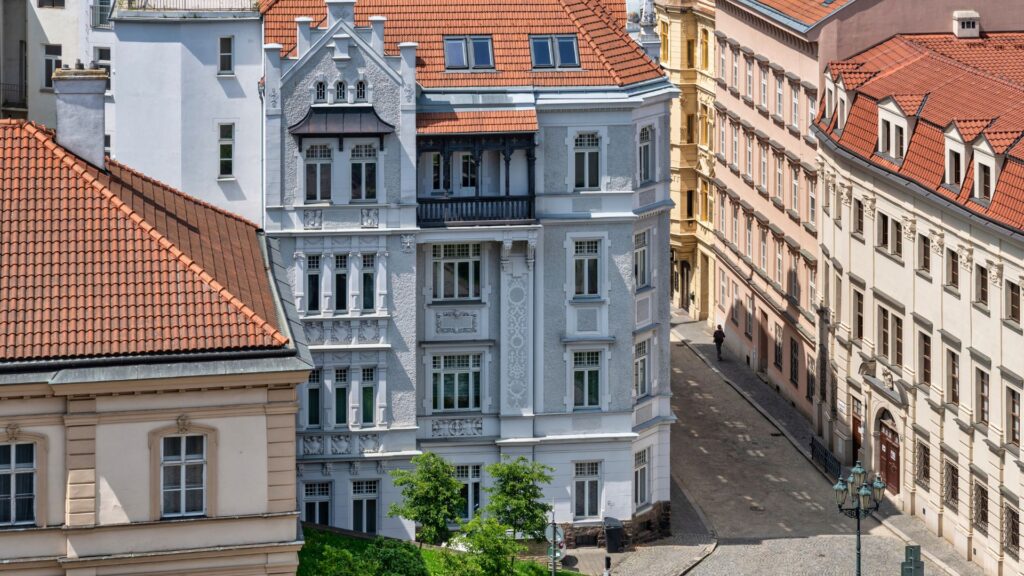 Invest in Real Estate in Czech Republic: A Comparative Market Perspective